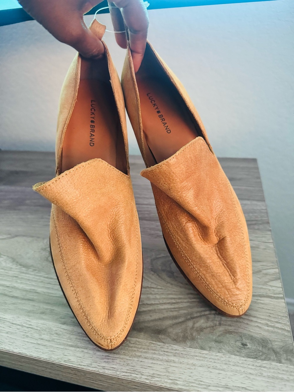 Lucky Brand Women’s Tan Mahzan Slip-On Loafers size 10M